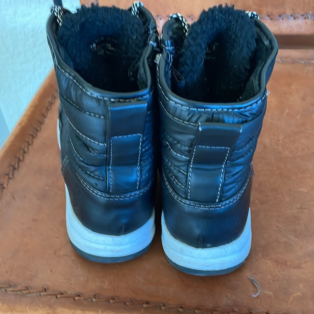 Weatherproof Boots - Picture 3 of 7